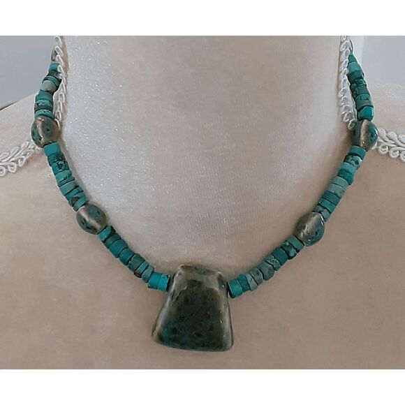 Handmade Turquoise Heishi Bead 16" Necklace Pendant Boho Southwestern - Picture 2 of 2